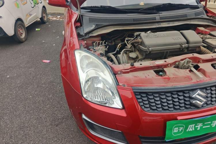 Used Suzuki Swift 2014 1.3L Manual Standard Edition Right Front Headlight