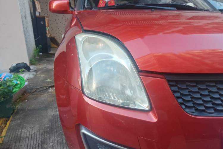 Used Suzuki Swift 2014 1.3L Manual Standard Edition Right Front Headlight