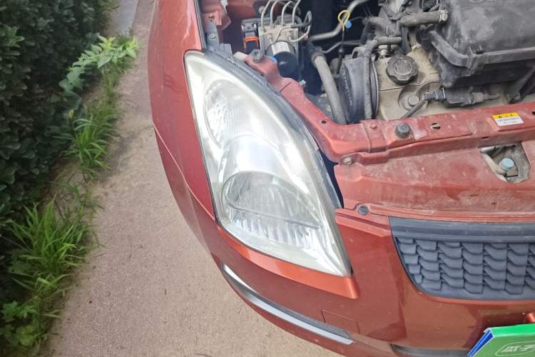 Used Suzuki Swift 2014 1.3L Manual Standard Edition Right Front Headlight
