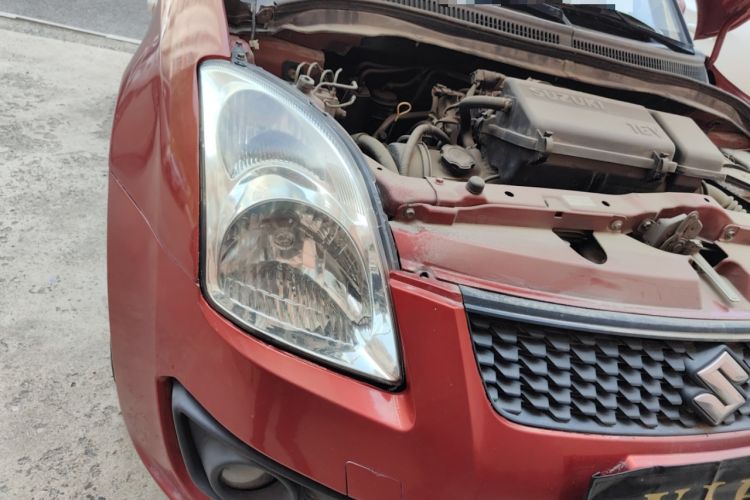 Used Suzuki Swift 2014 1.3L Manual Standard Edition Right Front Headlight