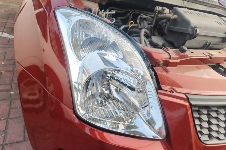 Used Suzuki Swift 2014 1.3L Manual Standard Edition Right Front Headlight