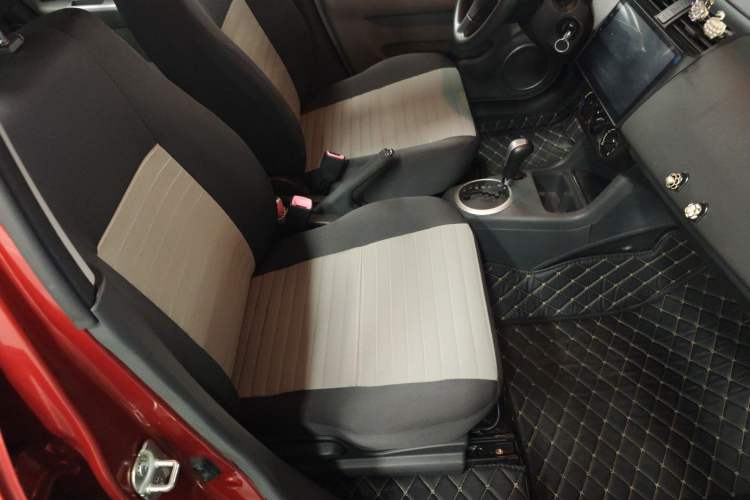Used Suzuki Swift 2014 1.5L Automatic Fashion Edition Right Front Seat