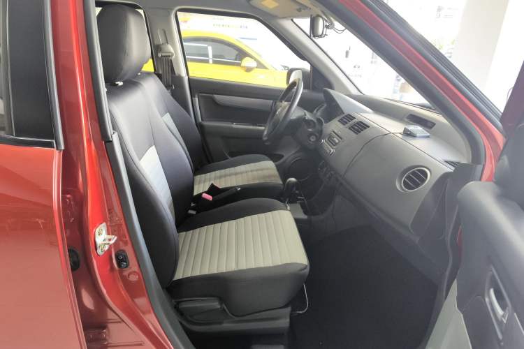 Used Suzuki Swift 2014 1.5L Automatic Fashion Edition Right Front Seat