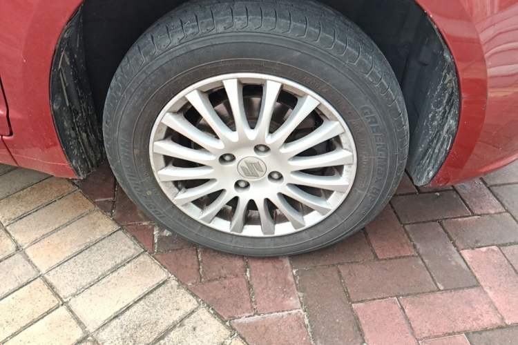 Used Suzuki Swift 2014 1.3L Manual Standard Edition Right Front Wheel Hub