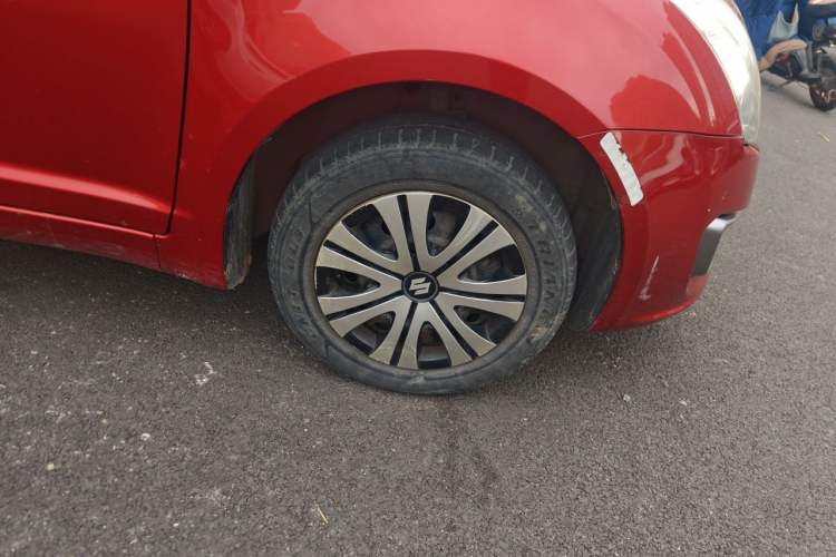 Used Suzuki Swift 2014 1.3L Manual Standard Edition Right Front Wheel Hub