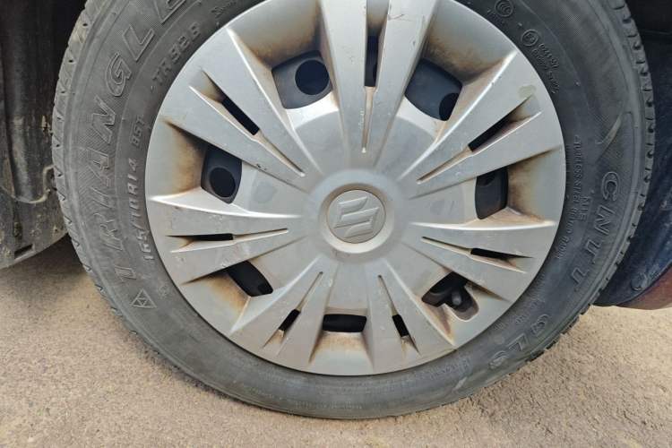 Used Suzuki Swift 2014 1.3L Manual Standard Edition Right Front Wheel Hub
