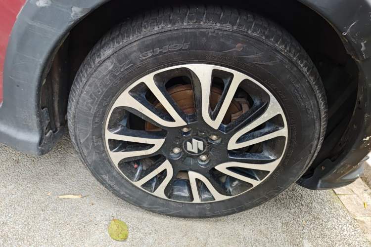 Used Suzuki Swift 2014 1.5L Manual Fashion Edition Right Front Wheel Hub