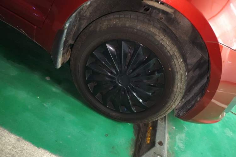 Used Suzuki Swift 2014 1.3L Manual Standard Edition Right Front Wheel Hub