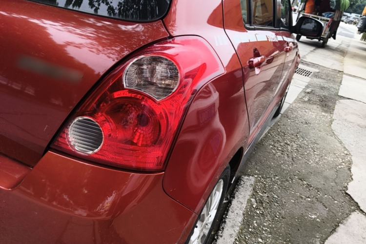 Used Suzuki Swift 2014 1.5L Automatic Fashion Edition Right Rear Taillight