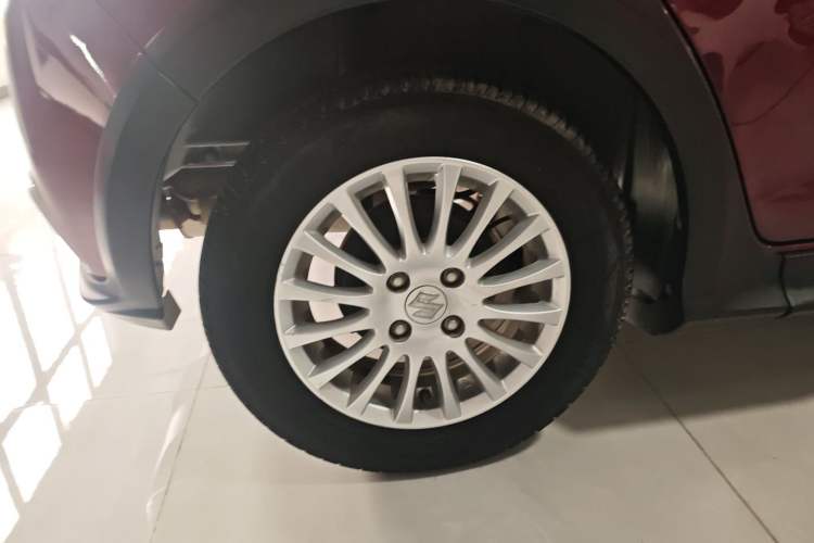 Used Suzuki Swift 2014 1.3L Manual Standard Edition Right Rear Wheel Hub