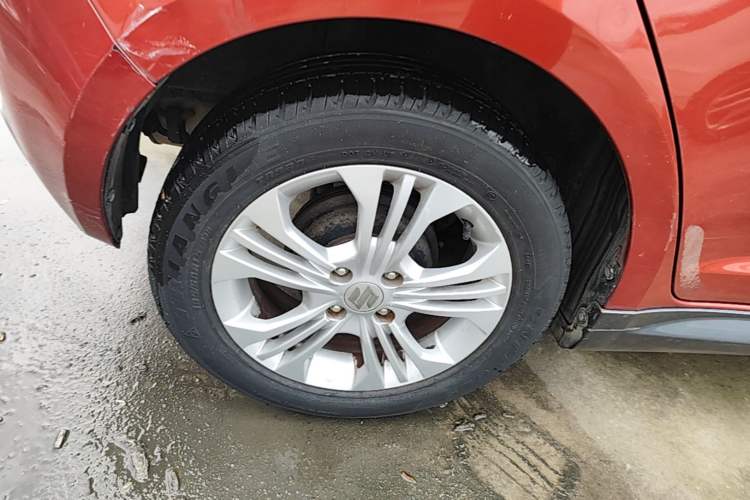 Used Suzuki Swift 2014 1.5L Automatic Fashion Edition Right Rear Wheel Hub