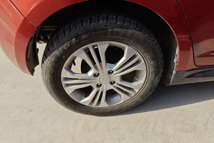 Used Suzuki Swift 2014 1.5L Automatic Fashion Edition Right Rear Wheel Hub