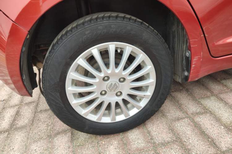Used Suzuki Swift 2014 1.3L Manual Standard Edition Right Rear Wheel Hub