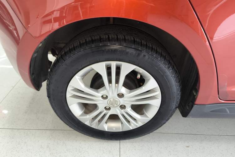 Used Suzuki Swift 2014 1.5L Automatic Fashion Edition Right Rear Wheel Hub