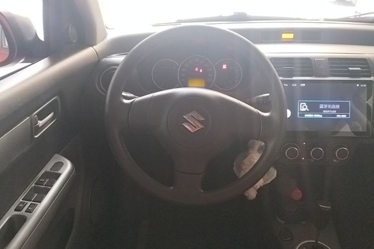 Used Suzuki Swift 2014 1.5L Automatic Fashion Edition Steering Wheel
