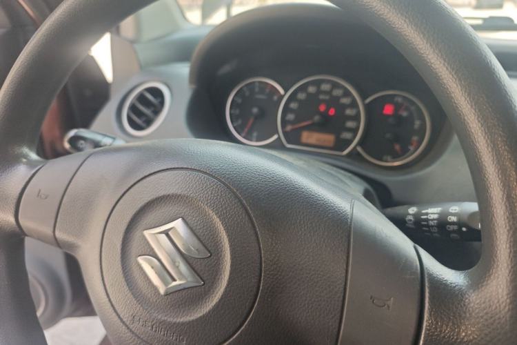 Used Suzuki Swift 2014 1.5L Automatic Fashion Edition Steering Wheel