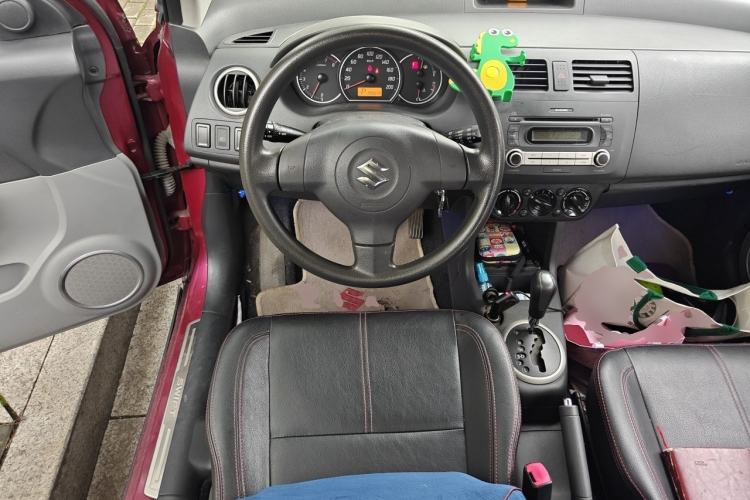 Used Suzuki Swift 2014 1.5L Automatic Fashion Edition Steering Wheel