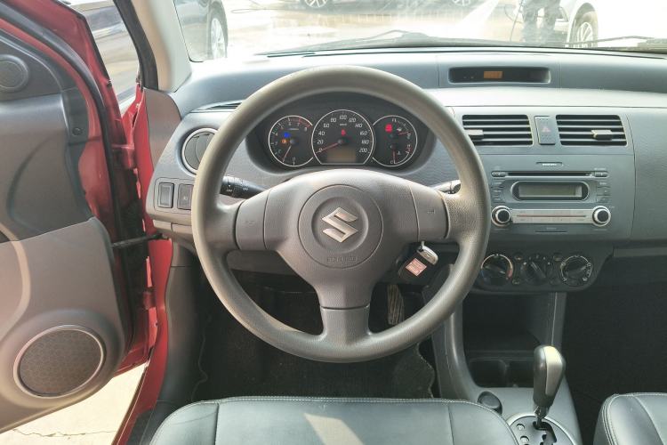 Used Suzuki Swift 2014 1.5L Automatic Fashion Edition Steering Wheel