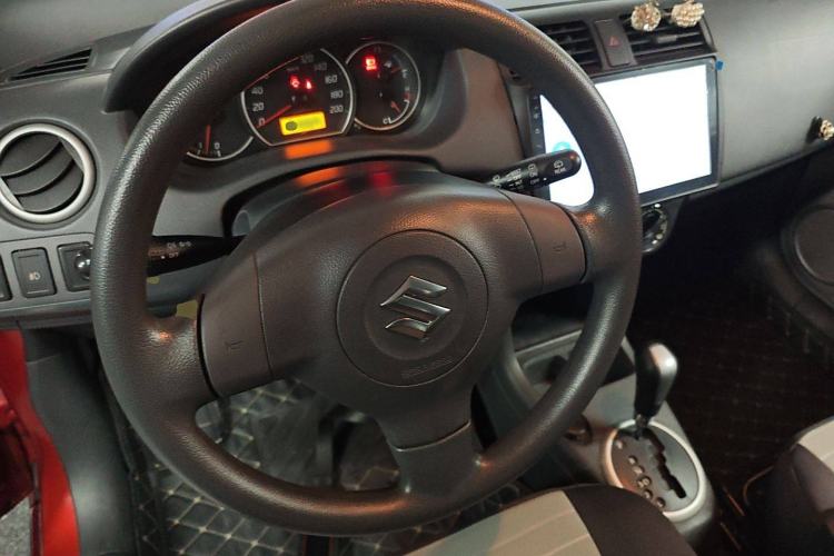 Used Suzuki Swift 2014 1.5L Automatic Fashion Edition Steering Wheel