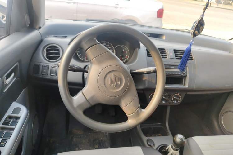 Used Suzuki Swift 2014 1.3L Manual Standard Edition Steering Wheel