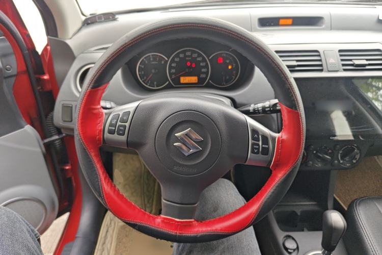 Used Suzuki Swift 2014 1.5L Automatic Fashion Edition Steering Wheel