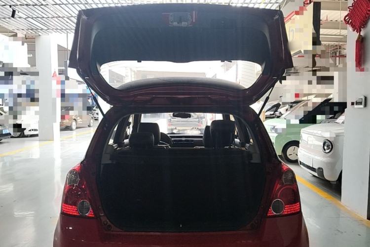Used Suzuki Swift 2014 1.5L Automatic Fashion Edition Trunk