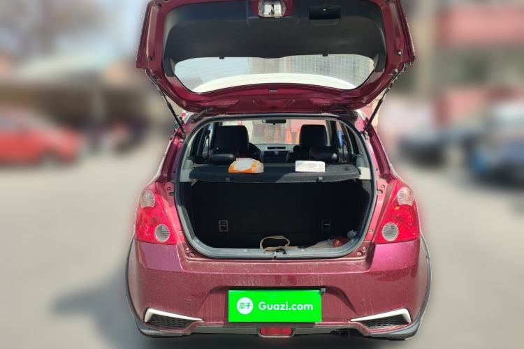 Used Suzuki Swift 2014 1.5L Automatic Fashion Edition Trunk