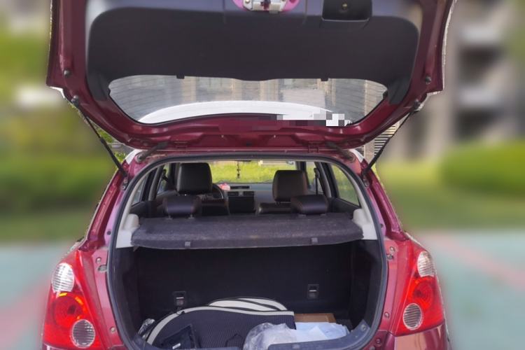 Used Suzuki Swift 2014 1.5L Automatic Fashion Edition Trunk