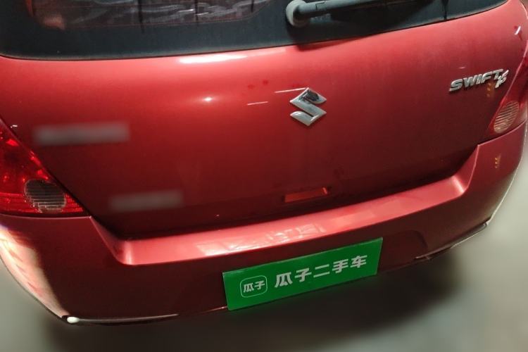 Used Suzuki Swift 2014 1.5L Automatic Fashion Edition Trunk