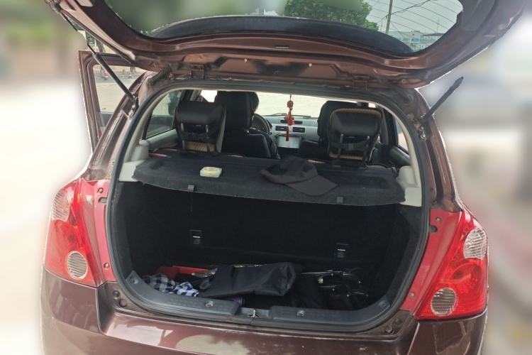 Used Suzuki Swift 2014 1.5L Automatic Fashion Edition Trunk