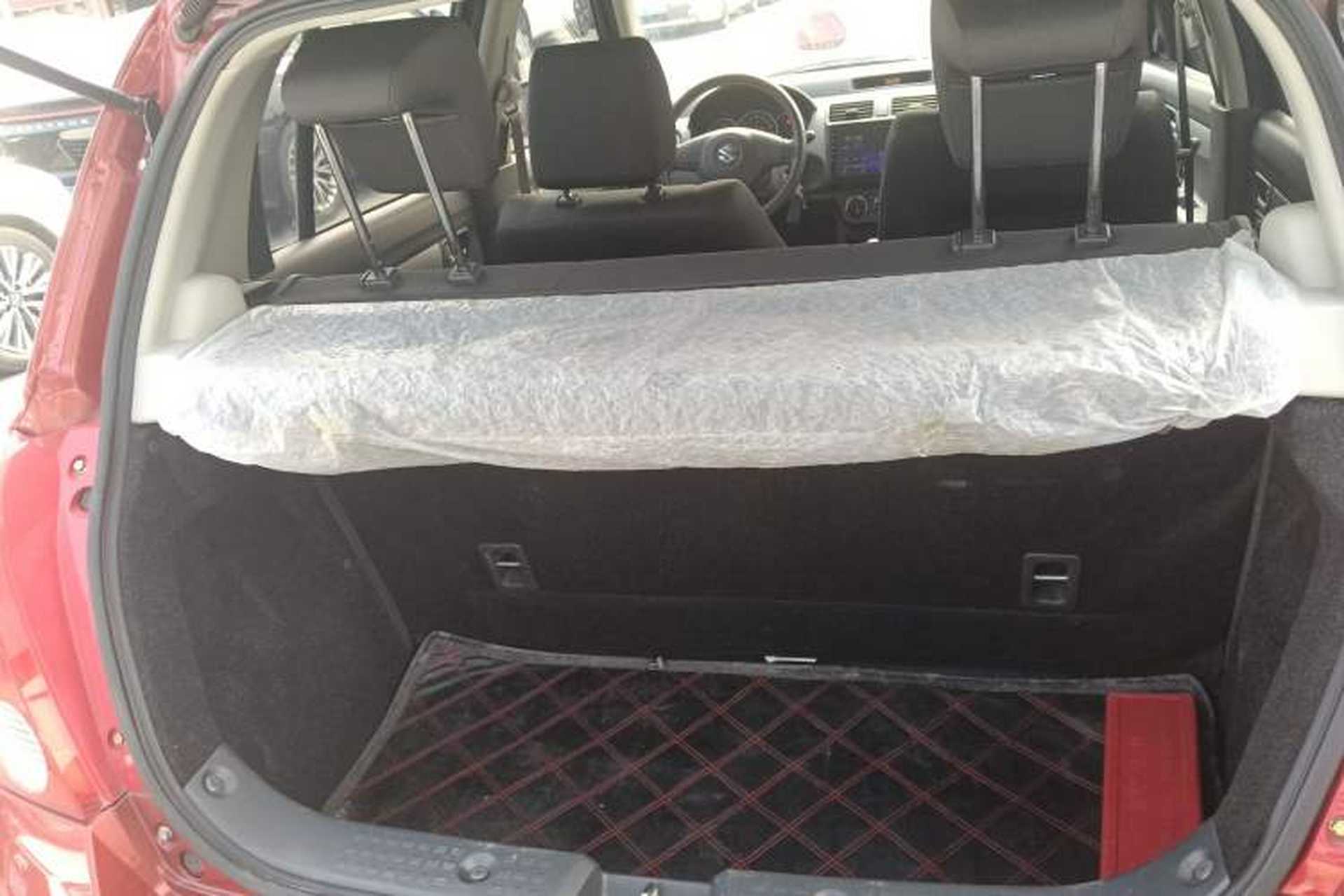 Used Suzuki Swift 2014 1.5L Automatic Fashion Edition Trunk