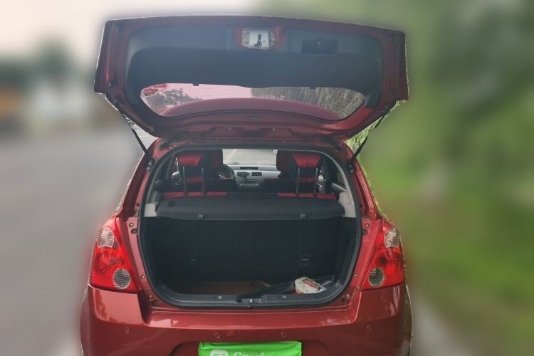 Used Suzuki Swift 2014 1.5L Manual Fashion Edition Trunk