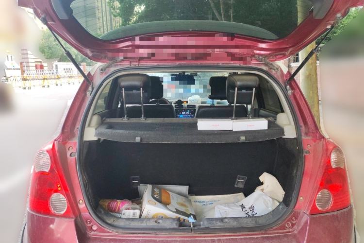 Used Suzuki Swift 2014 1.5L Automatic Fashion Edition Trunk