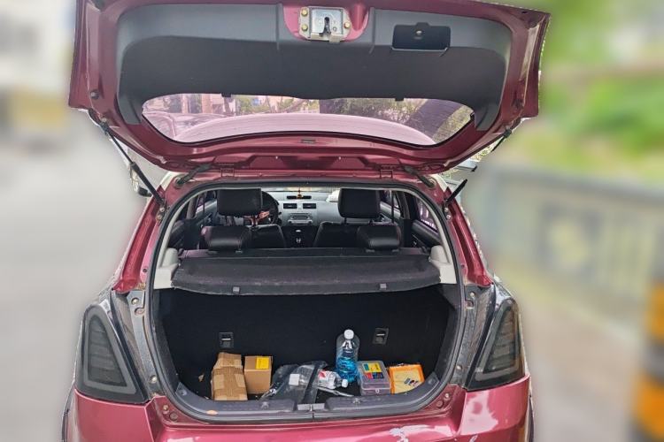 Used Suzuki Swift 2014 1.5L Manual Fashion Edition Trunk