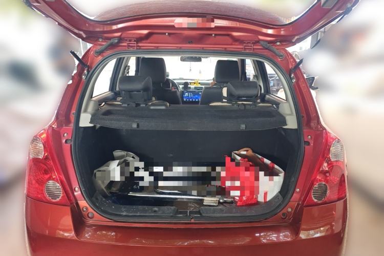Used Suzuki Swift 2014 1.5L Automatic Fashion Edition Trunk