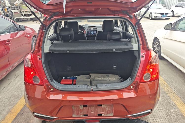 Used Suzuki Swift 2014 1.5L Automatic Fashion Edition Trunk