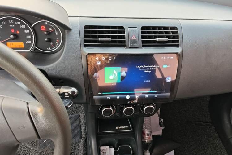 Used Suzuki Swift 2014 1.5L Automatic Fashion Edition Audio And AC Panel