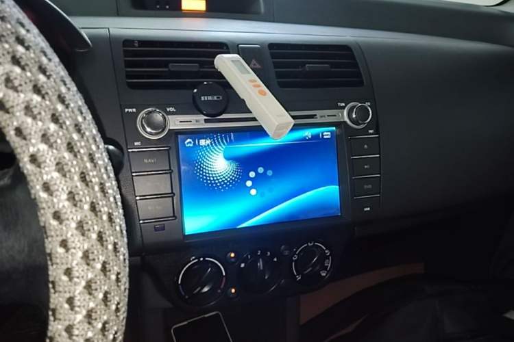 Used Suzuki Swift 2014 1.5L Automatic Fashion Edition Audio And AC Panel
