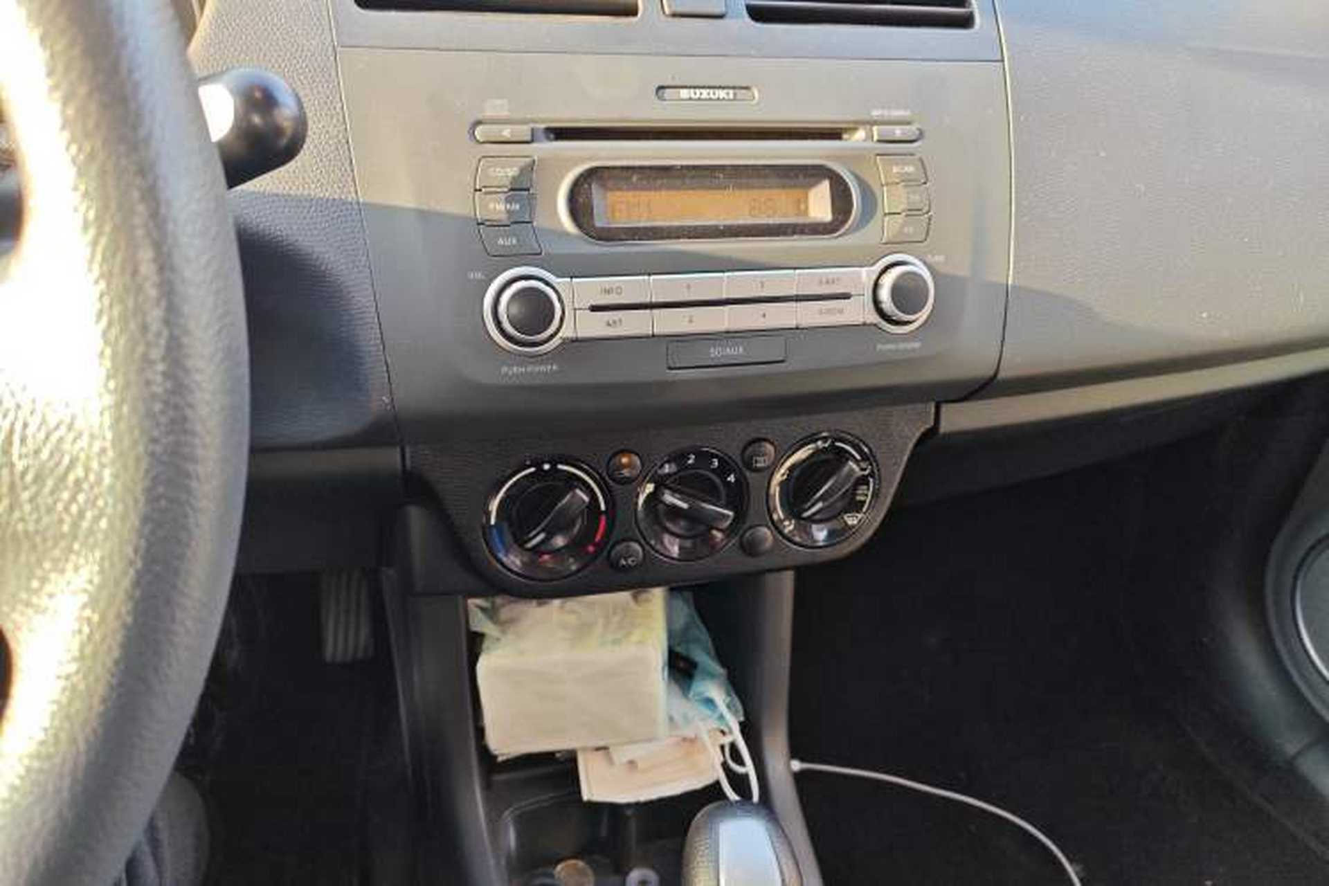 Used Suzuki Swift 2014 1.5L Automatic Fashion Edition Audio And AC Panel