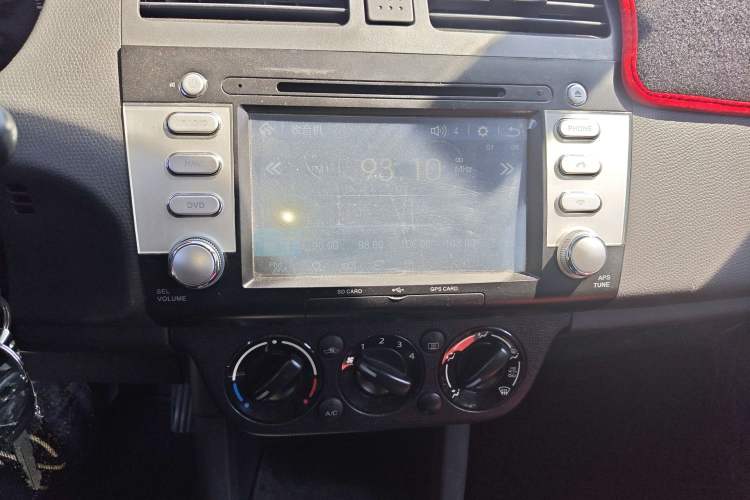 Used Suzuki Swift 2014 1.5L Automatic Fashion Edition Audio And AC Panel