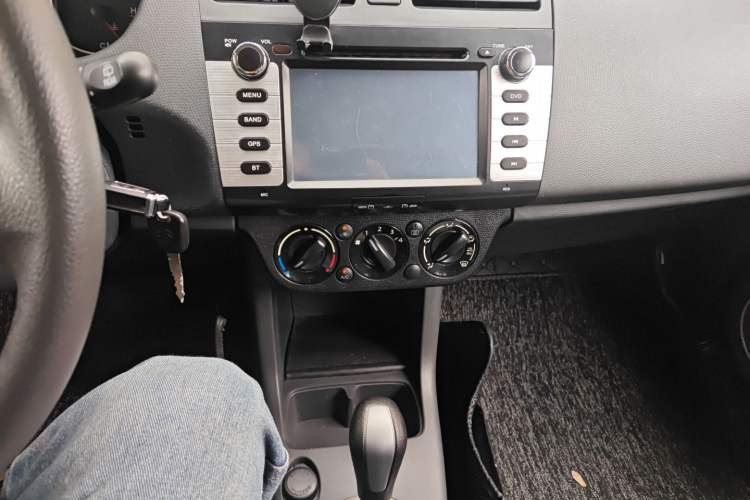 Used Suzuki Swift 2014 1.5L Automatic Fashion Edition Audio And AC Panel