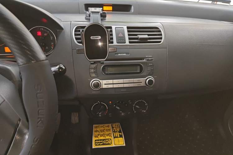 Used Suzuki Swift 2014 1.3L Manual Standard Edition Audio And AC Panel