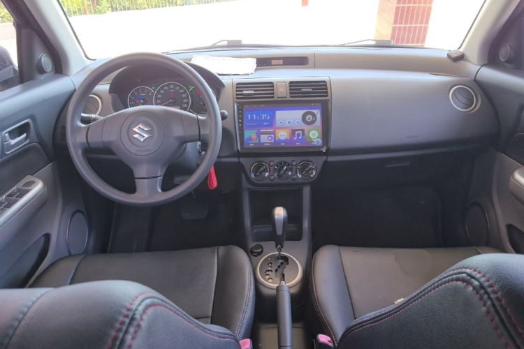 Used Suzuki Swift 2014 1.5L Automatic Fashion Edition Center Console