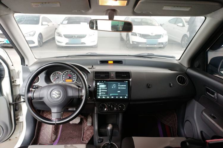 Used Suzuki Swift 2014 1.5L Automatic Fashion Edition Center Console