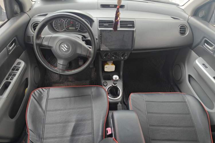Used Suzuki Swift 2014 1.3L Manual Standard Edition Center Console