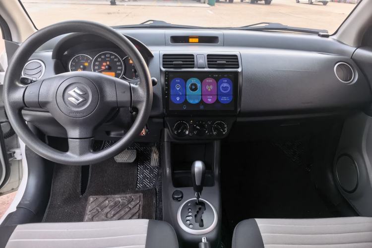 Used Suzuki Swift 2014 1.5L Automatic Fashion Edition Center Console