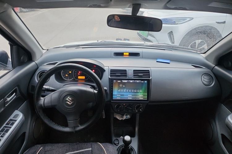 Used Suzuki Swift 2014 1.3L Manual Standard Edition Center Console
