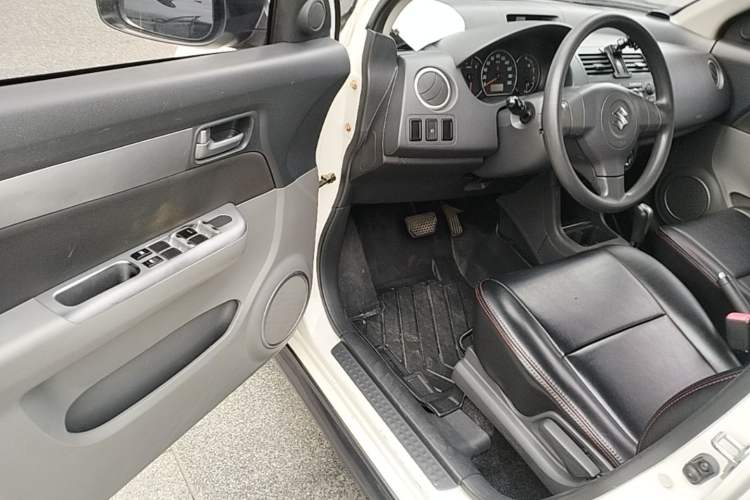 Used Suzuki Swift 2014 1.5L Automatic Fashion Edition Driver Seat