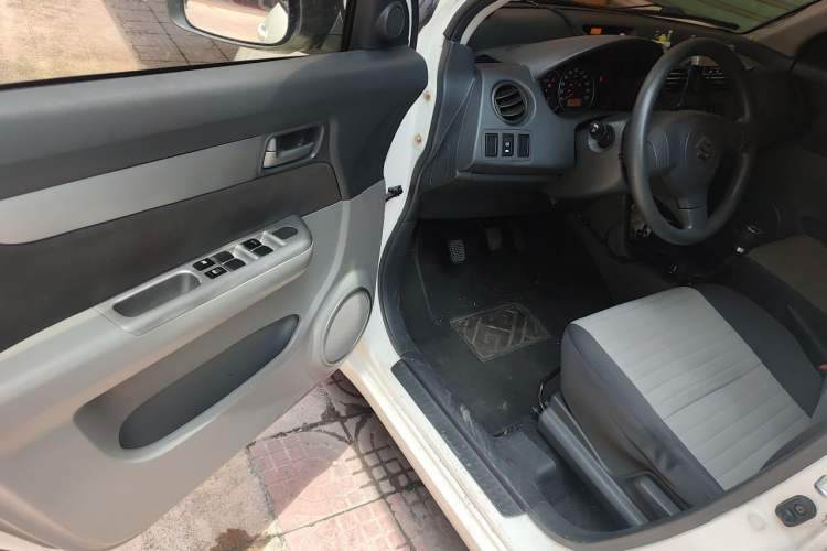 Used Suzuki Swift 2014 1.3L Manual Standard Edition Driver Seat