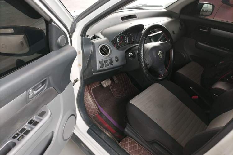Used Suzuki Swift 2014 1.5L Automatic Fashion Edition Driver Seat